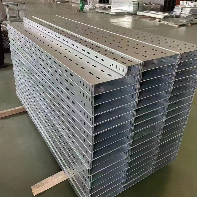 槽式電纜橋架：工業環境中的電磁防護專家